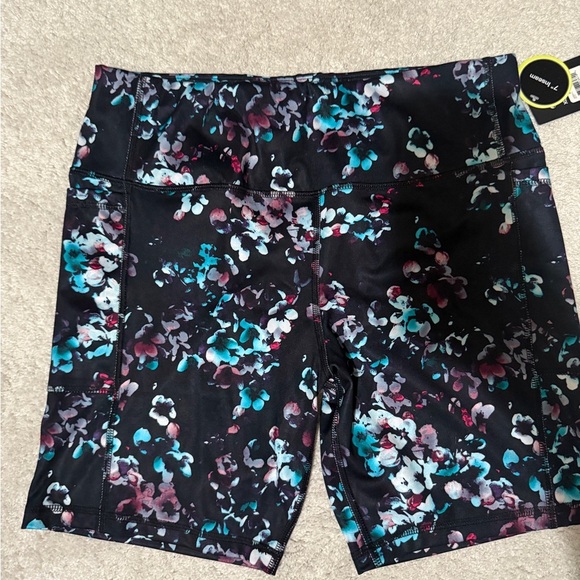 Athletic Works Women’s Performance Bike Shorts - Picture 10 of 16